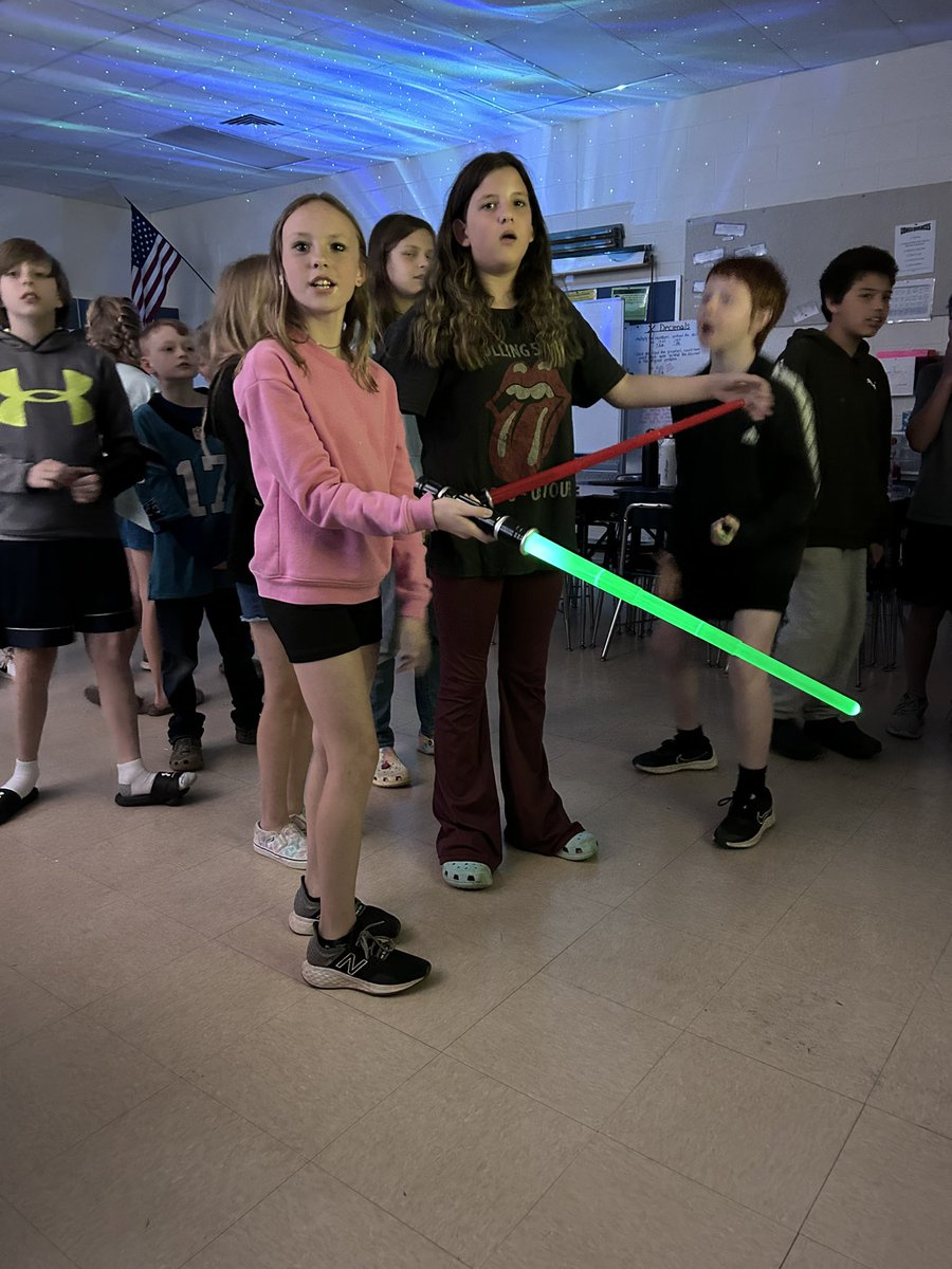 Star Wars Day science EOG review! <a href="/RES_RSSS/">Rockwell Elem NC</a>