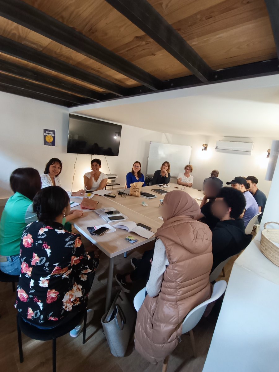 geiqapv's tweet photo. #collaboration Merci à @LMA Solution pour l'accueil au Campus de Carpentras ! Un public motivé, des GEIQ dynamiques ! Le parcours @GEIQ do it est bien lancé et grâce à cela trois alternants devraient nous rejoindre. #satisfaction https://t.co/NdbD5776QU