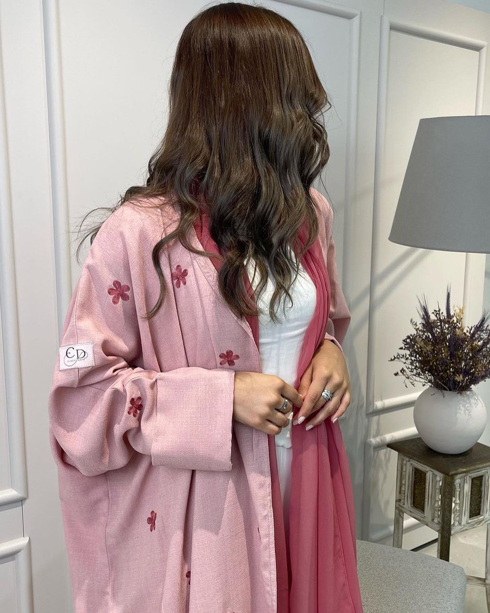 wasn_abaya's tweet photo. عبايات وسن🇸🇦 نهتم بأدق التفاصيل نصمم عبايات تتميز بالاناقه والذوق الرفيع وروح عصريه  بالإضافه لأننا نصمم حسب الطلب والمقاس  أسعارنا تناسب الجميع  نعطي أكواد خصم  لزبائنا بعد اول شراء  من متجرنا  نشحن إلى أنحاء المملكة  ونتعامل مع أفضل شركات الشحن 
#عبايات_وسن 🇸🇦 https://t.co/4srj98v0Fa