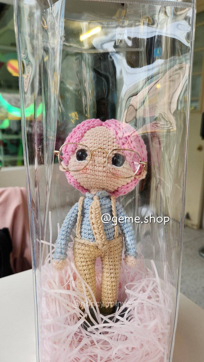 nancy_minyo's tweet photo. Cuando fui a México @TheMeliVale me contactó porque quería mandarle un amigurumi de Pink Magic a Yesung que hizo en su emprendimiento Geme Shop.
Me dieron el amigurumi y me lo traje a Corea, hoy ya hice la entrega y lo recibió Yemom quien agradeció mucho tan bonito regalo ^^ https://t.co/IKuEVKnqyk