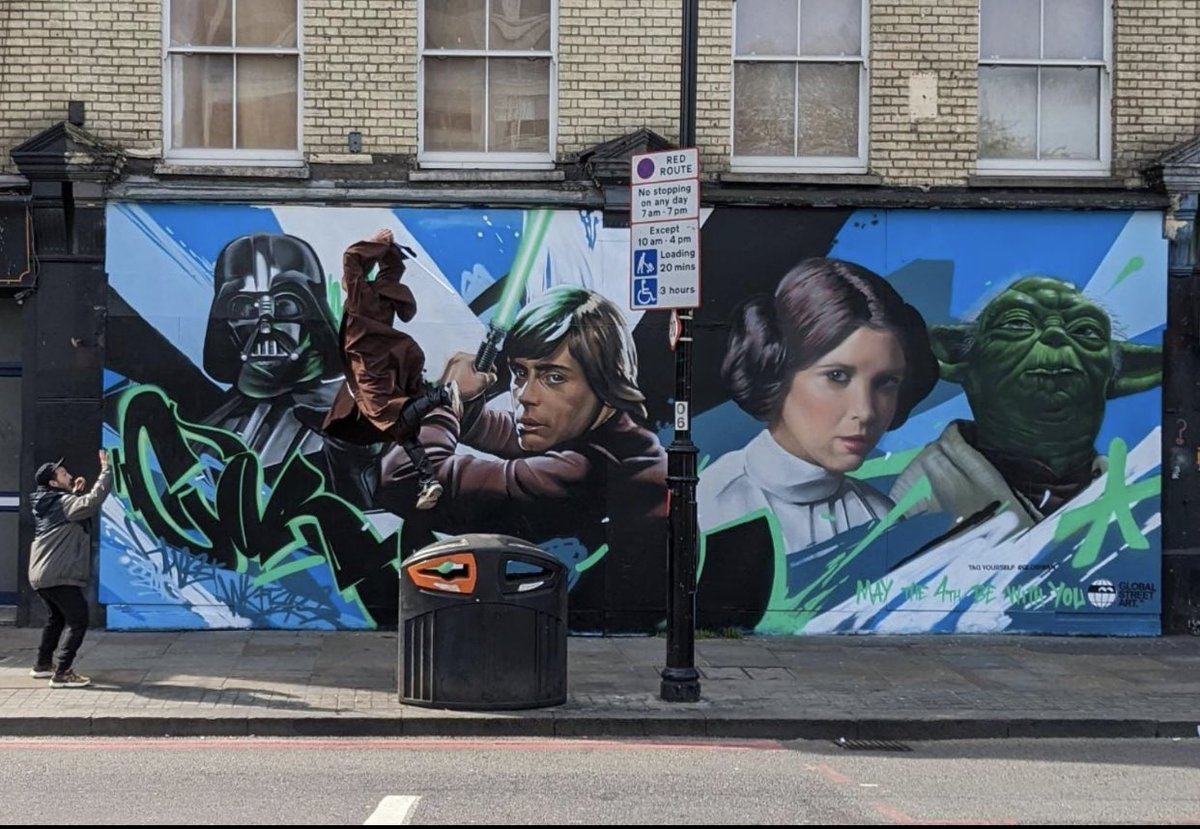 May the 4th be with you….

The homie Lee Bofkin CEO of @globalstreetart performing acrobatics Jedi style with a light sabre in front of one of their artists Nacho’s piece… love it Lee killing it! 

Great agency too check ‘em out!