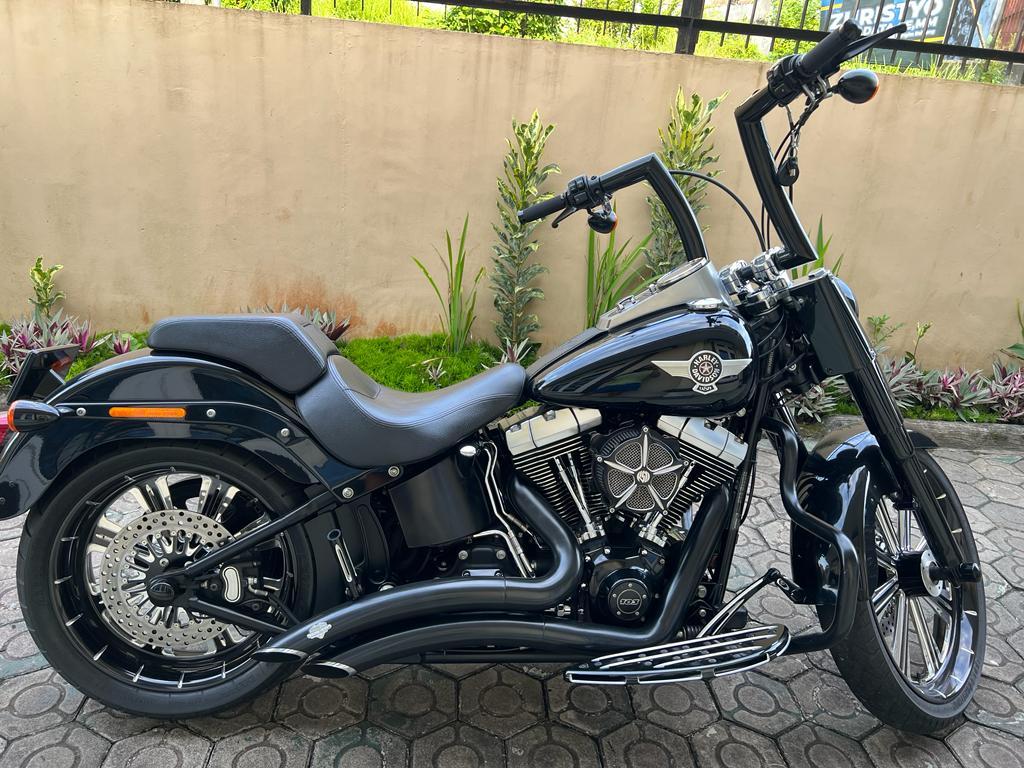 jualbelimobil_1's tweet photo. For Sale : Barang bagus dan terawat
HARLEY DAVIDSON FATBOY SPECIAL 2013
Plus Assesories dan Standar ada
Km 8 ribuan
Plat B
Info lebih lanjut 081995530869
#jualmotorHDfatboy2013
#jualharleydavidsonfatboy2013
#motorbesar
#hdciindonesia
#harleydavidson
#motorbekas https://t.co/Ww5FnGobtj
