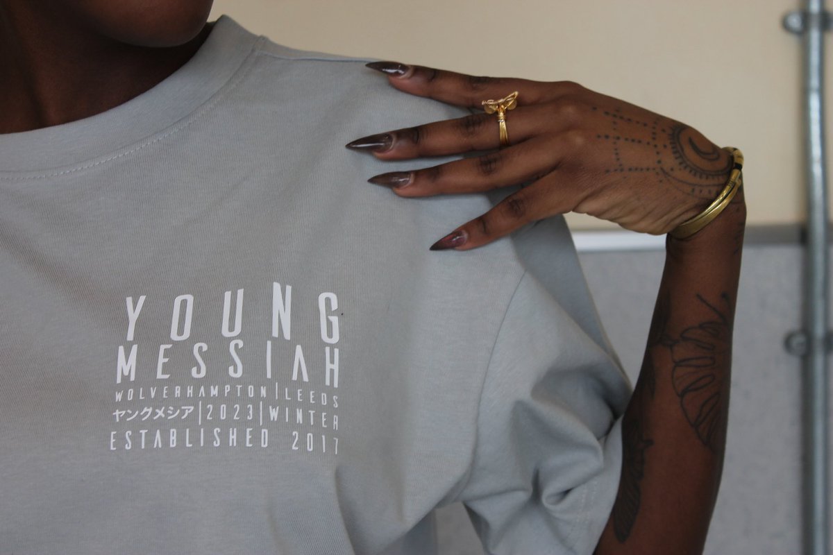 YMOfficially's tweet photo. https://t.co/ko0gc3xm3w

YM 2023 WINTER COLLECTION
TEE IN ASPHALT BLUE

Worn by @jadeimani77 https://t.co/FOmUGVoUel