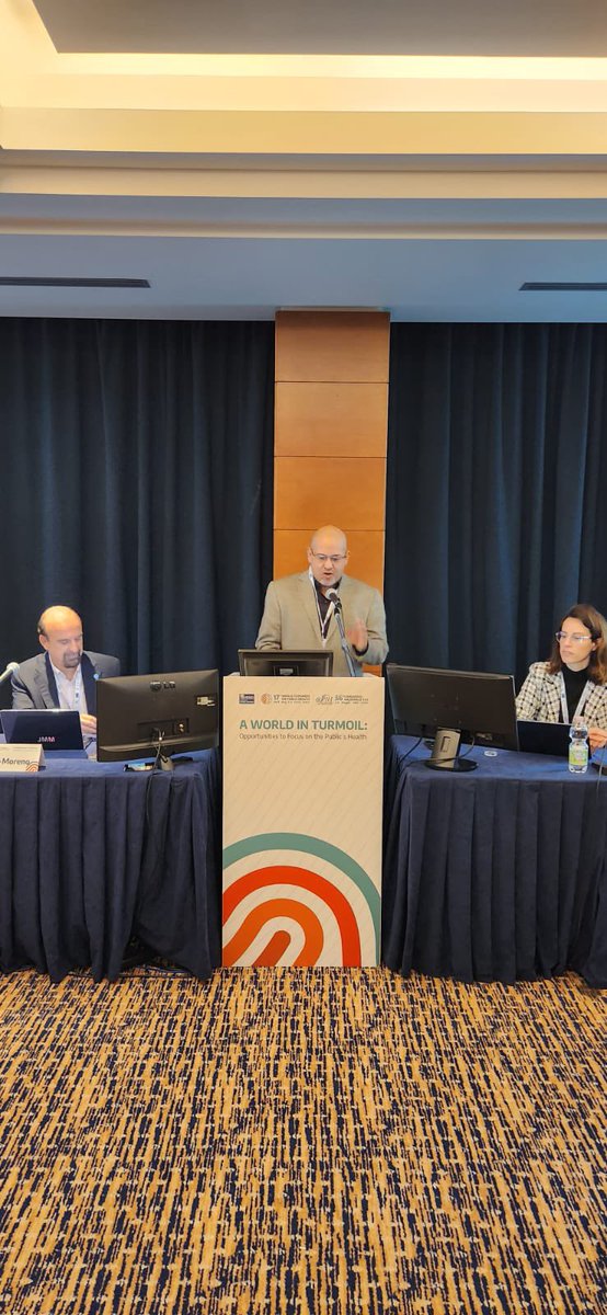 [Orgullo RCM] Los doctores Heriberto Marín Centeno y Elba C. Díaz Toro presentaron sus investigaciones en el 17mo Congreso Mundial en Salud Pública efectuado en Roma #rcm