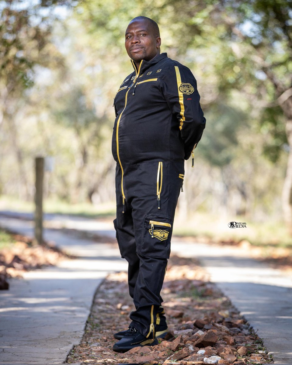 pentcarl's tweet image. . “I like nice clothes, whether they’re dodgy or not.” — David Beckham
Photographer: @PentionCarlos 
@GodoxGlobal 
@CameraStuff
@CanonRSA 
#portraits #canonshooter #canonrsa🇿🇦🔥💯 #godoxsa #camerastuff #precisecapture #pentcarlmedia #antonkhalo #pretoriaphotographer