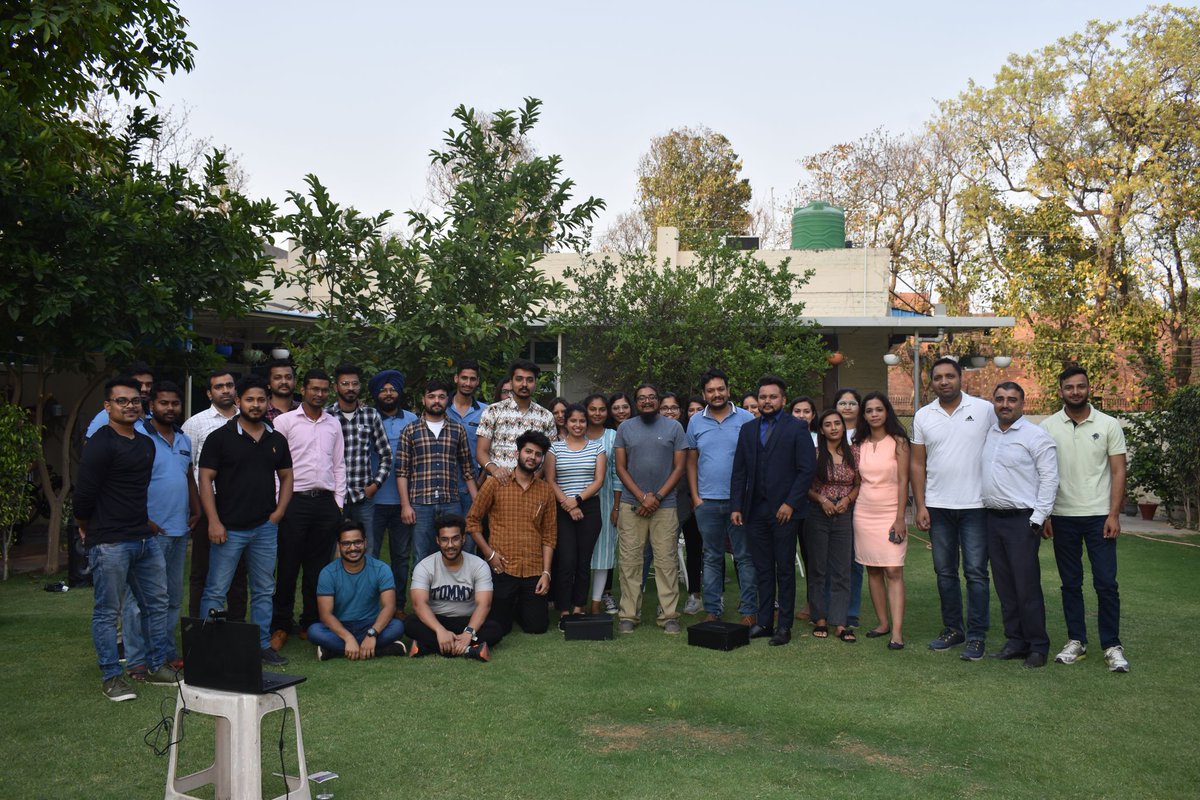 cybrainsoftware's tweet photo. On April 28, @join2manish shared his life journey and learnings with our team at @cybrainsoftware

#ManishPandey #BadeBhaiya #JoshTalks #ContentCreation #DigitalMarketing #TeamCybrain #ProductiveSession #cybrainian #cybrainsoftwaresolutions #content #team #thankyou #software https://t.co/pSG0gn954T