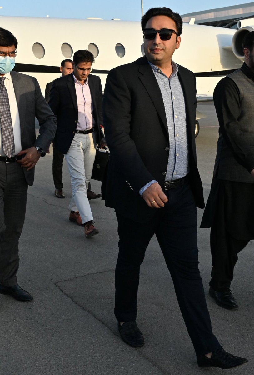 Bilawal Bhutto received death threats from India after pointing out Modi, yet he is there to attend SCO CFM meeting without any “Balti” on his head like Imran Khan. We need positive development, not “conspiracies &amp; propaganda” like pti. Brave/confident like Zulfikar Ali Bhutto 🇵🇰