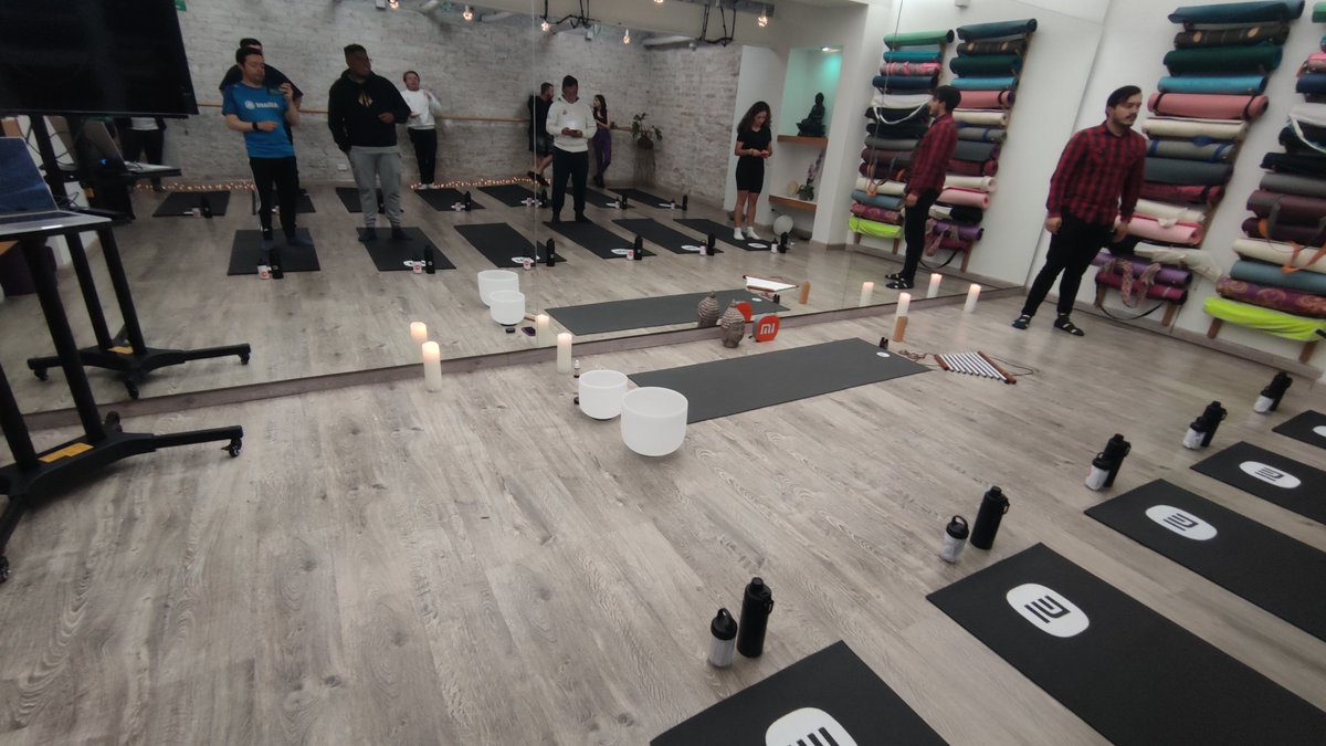 technoymas's tweet image. Viviendo la experiencia del #yoga con @XiaomiColombia a través de #Redmiwatch3 #RedmiBuds4Pro gracias a @AgenciaSmartPR