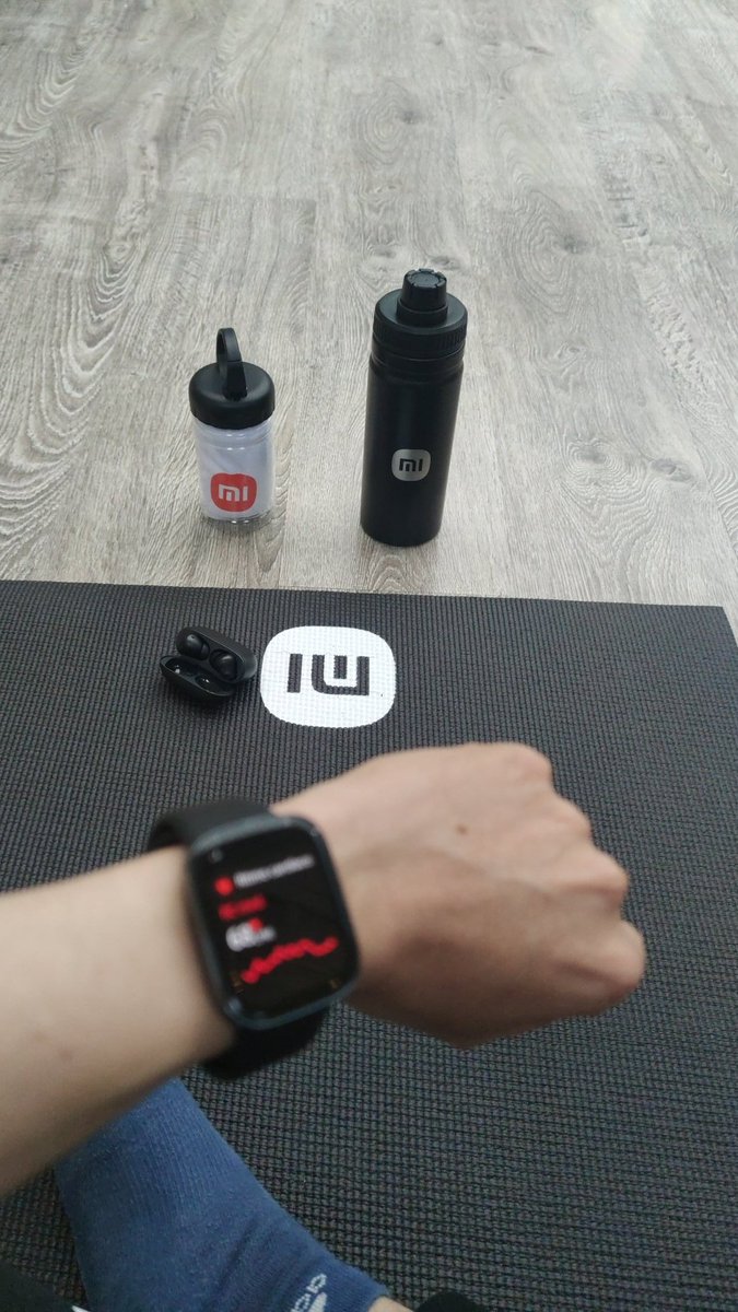 technoymas's tweet image. Viviendo la experiencia del #yoga con @XiaomiColombia a través de #Redmiwatch3 #RedmiBuds4Pro gracias a @AgenciaSmartPR