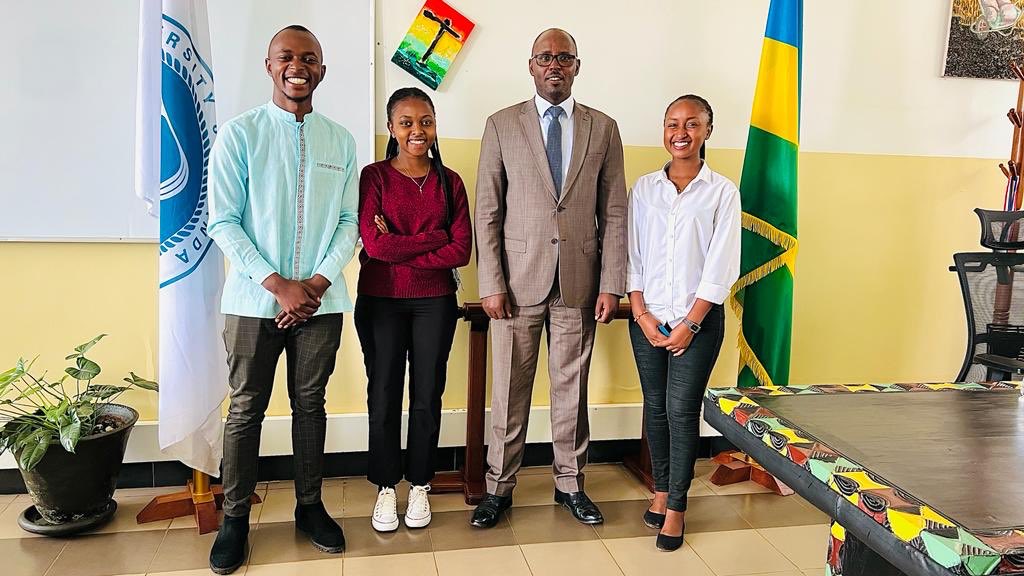 In line with the preparations of @arm2023kigali, Today's Morning,
Our team had a fruitful meeting with the Vice chancellor of <a href="/Uni_Rwanda/">University of Rwanda</a>, Dr.<a href="/mdkayihura/">Prof. MD Kayihura</a>. We take this occasion to announce that the VC is a patron of 19th IFMSA Africa Regional Meeting 2023.
#arm2023Kigali 
#MEDSAR
