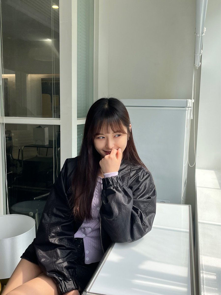 EVERGLOW_twt's tweet photo. [#이유] 포에버 보구싶다☺️💙💜♥️ https://t.co/p8SeQefbAu