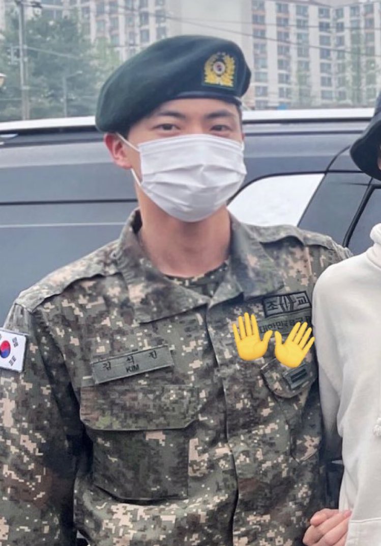 shad9299's tweet photo. Jin during training was a company commander and now a private first class, assistant training instructor and squad leader🧿 https://t.co/QQmxfzrn2F