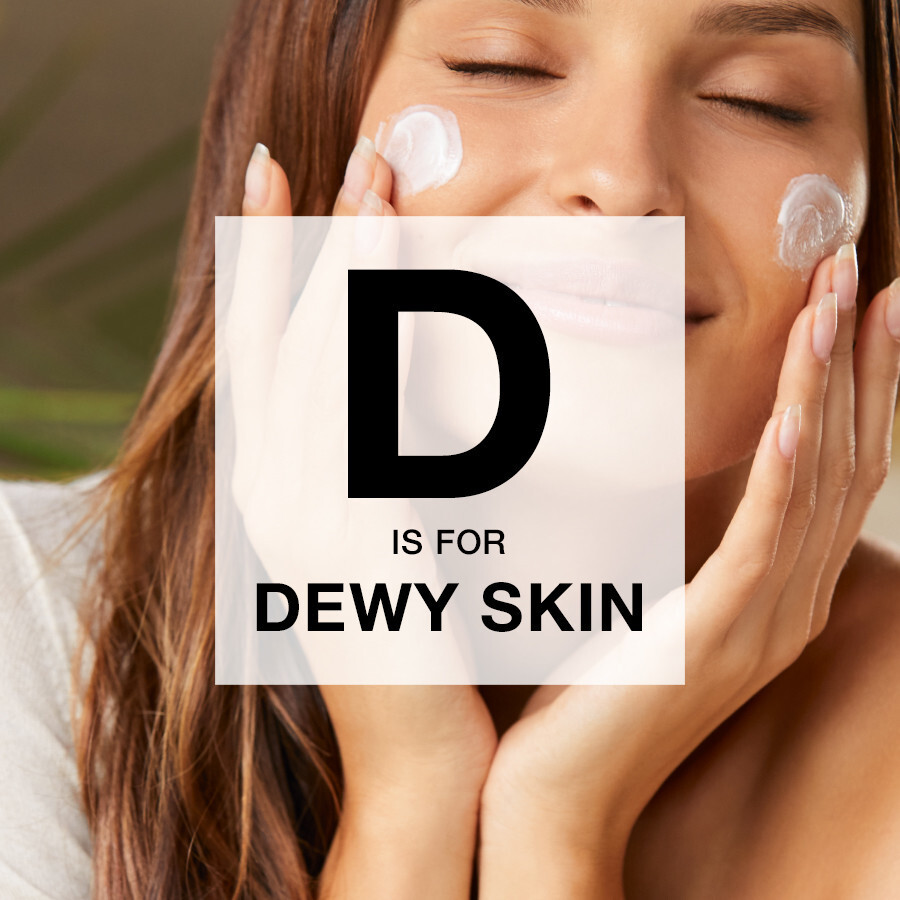 LaviniaRBuckley's tweet image. Adore that 'dewy' look?
Add a few drops of highlighter under your foundation for that beaming, glowing look! ✨
I've got just the thing to help 
wu.to/0nP7YP
#BeautyAZ #DewySkin #Avon