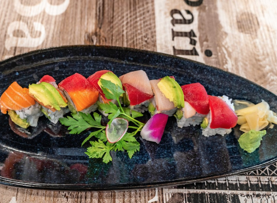 KingNoodleSushi's tweet image. This Rainbow Roll is everything you didn’t know you needed 🌈🍣 Sushi lovers, this one is for you! 😁 #Sushi #RainbowRoll
