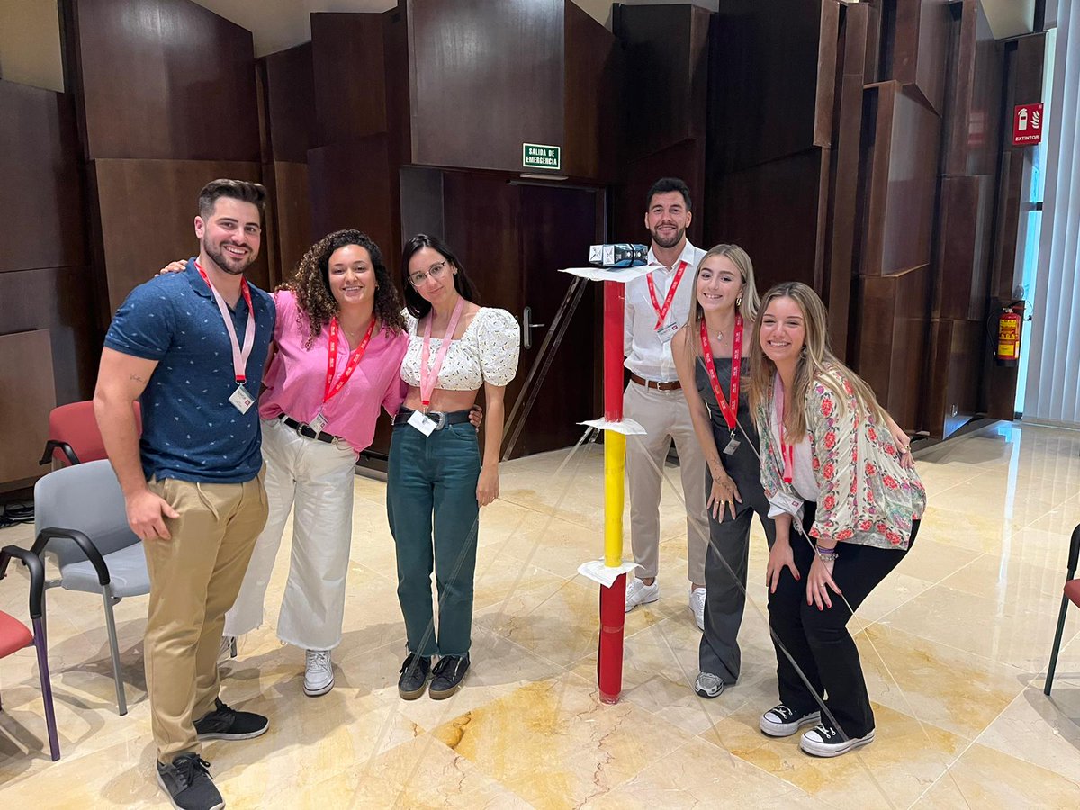 ESICMalaga's tweet image. Dinámica realizada en el #workshop &quot;Claves del deporte para el éxito en la vida&quot; 👏

¿Adivináis en qué consiste?🤔

#Talentlab