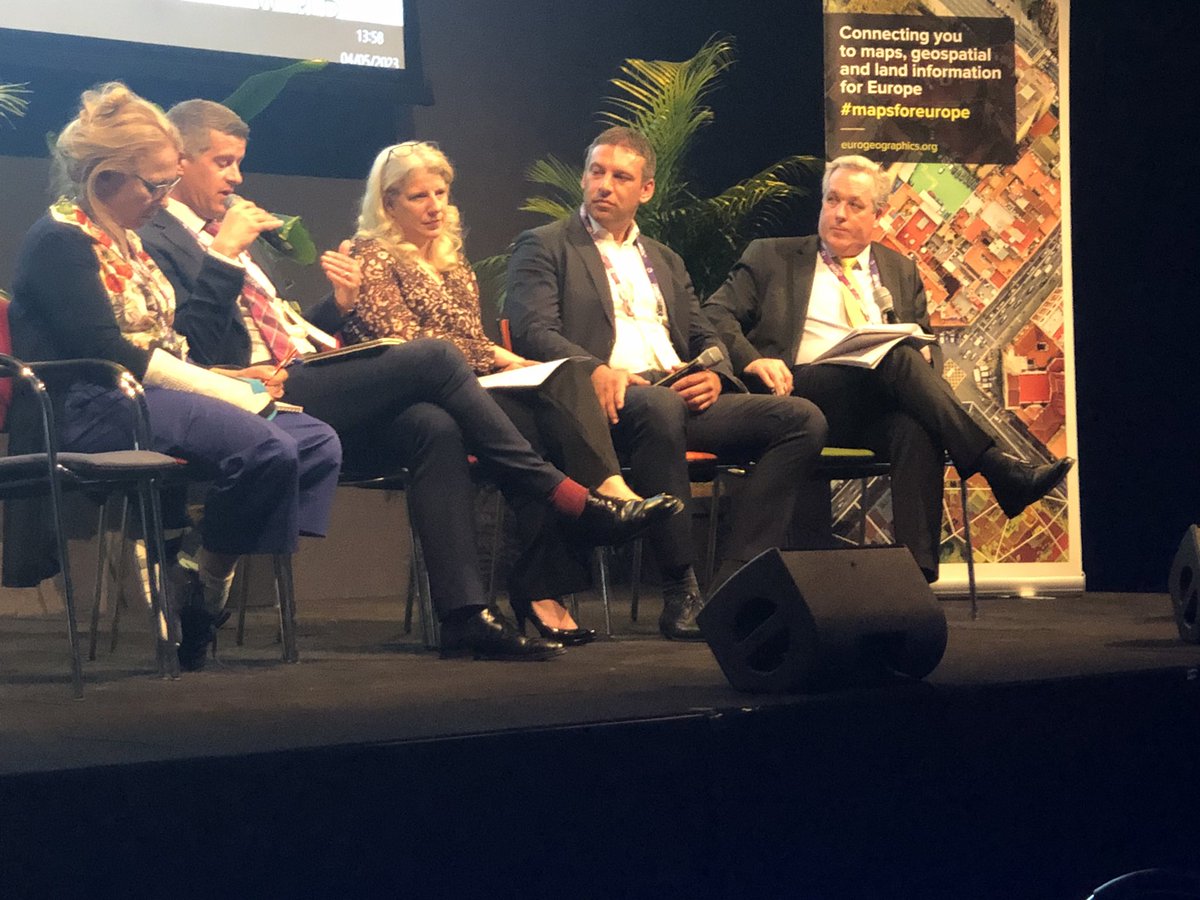 Colin Bray, Head of National Mapping, Tailte Éireann, moderating this afternoon’s session ‘Strategic Infrastructure for Future Geospatial Ecosystem’ on the role that national agencies have to play in accurate data provision 🇮🇪 @geoworldmedia #GWF2023