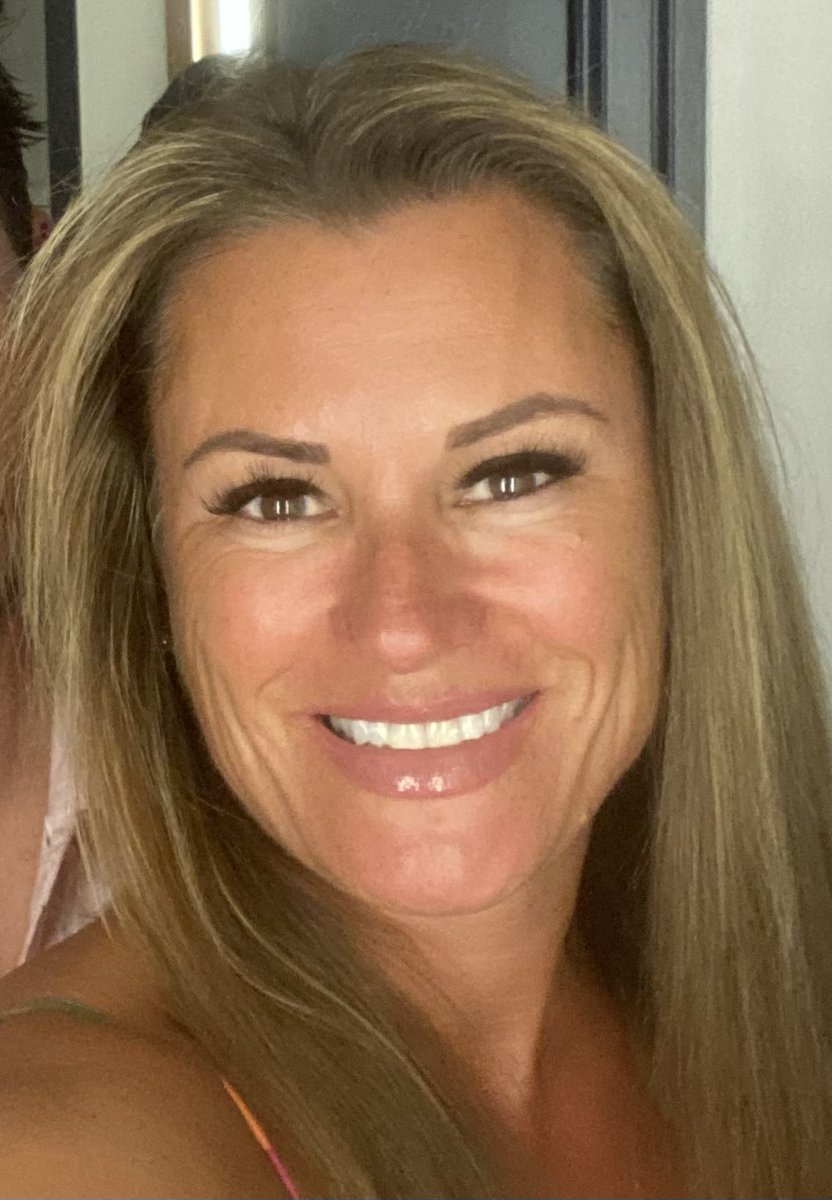 BlueOceanRobot's tweet image. Please welcome our newest addition to the team; Jennifer Kitchen! 

Jennifer joins our #UVD Robots U.S. team as an Account Manager and will work with our UV-C light robot. 

She has a background in not only and finance, but also 20 years of experience in the #medical field.
