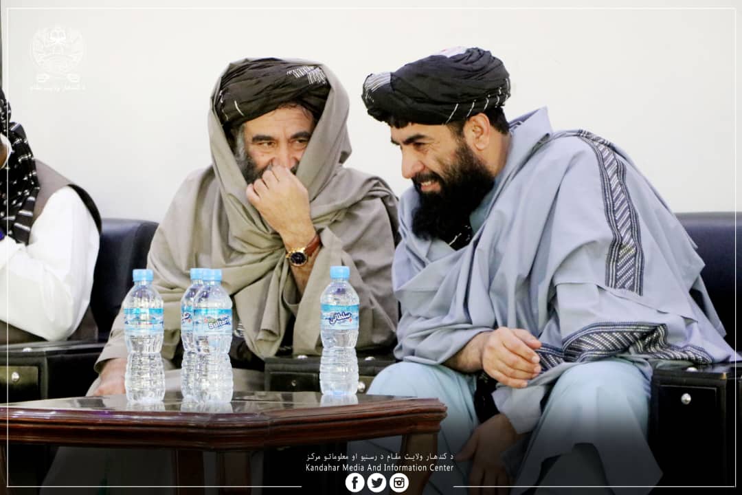 SBdalrzaq's tweet photo. صورتحال یہ ہے کہ جنھیں ذمہ داری ملی ہے وہ بھی مسکرا کر لبیک کہتے ہیں ـ
اور جنھیں ذمہ داری سبکدوش کیا جارہا ہے وہ بھی مسکرا کر لبیک کہے جارہے ہیں وللہ الحمد https://t.co/32S1NTjjXI