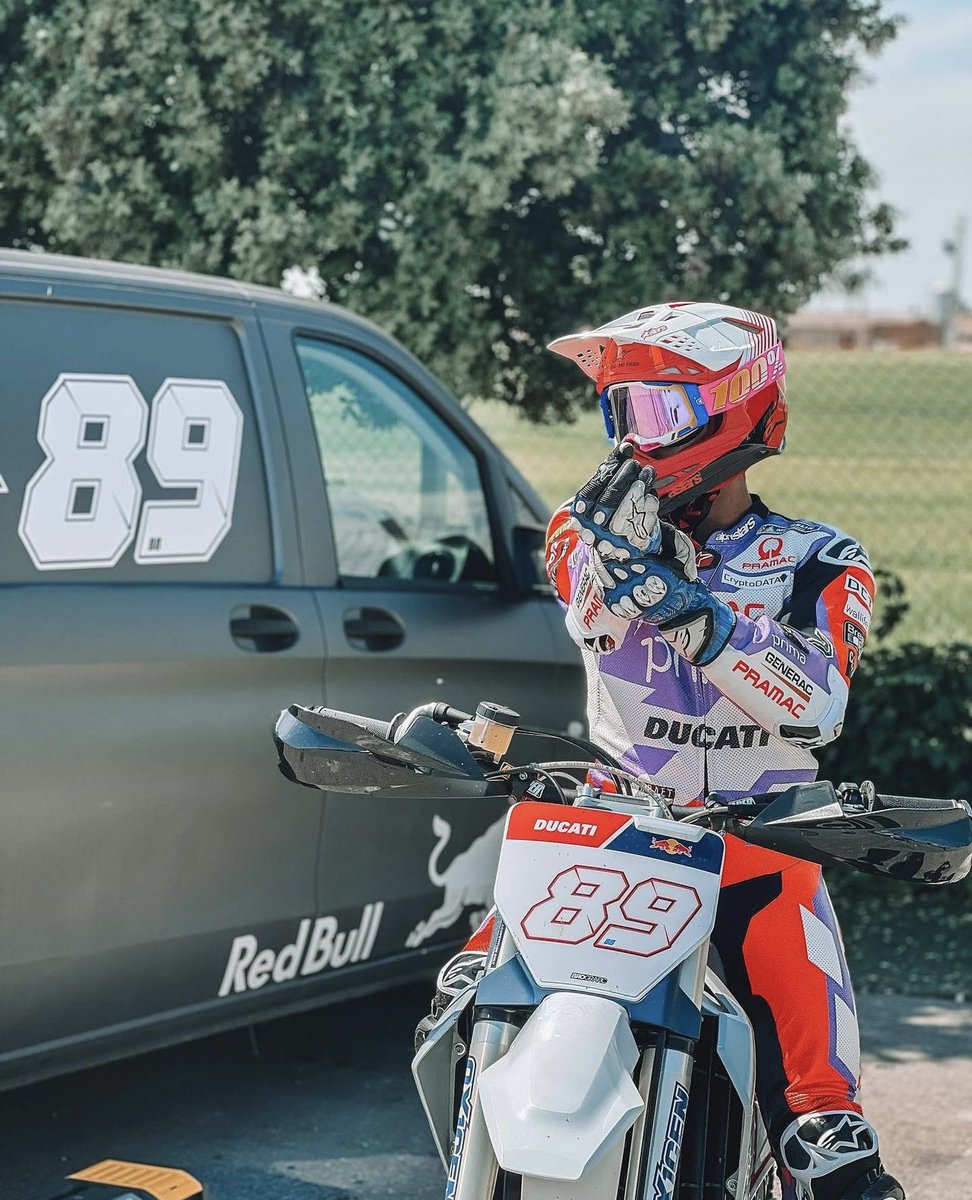 Making myself better! 🦈🔵 #JM89