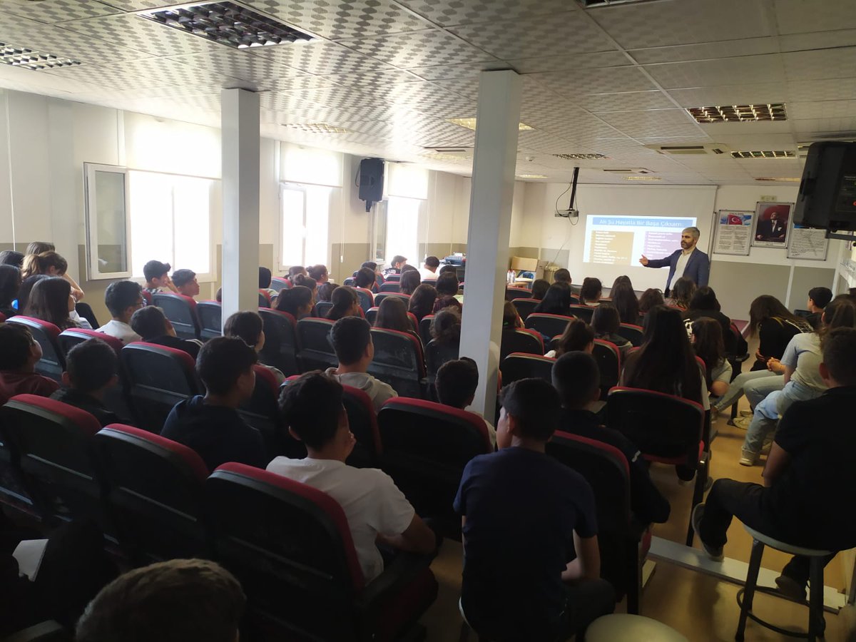 karatasmem1's tweet photo. "Etkili Eğitim-Öğretim Teknikleri Semineri"
Psikoterapist Sn. Adnan KALKAN; Tuzla Ç.P.A.L, Tuzla Ortaokulu ve Tuzla İlkokulu öğretmenlerine "Eğitim-Öğretim Teknikleri" Semineri  verdi. Seminerde farklı zeka türlerine, eğitimde bireysel farklılıklara ve eğitimde kullanılabilecek https://t.co/cX2gCuP1Wn