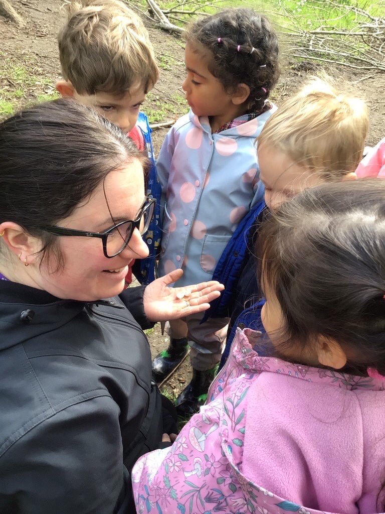 BSNJSV's tweet photo. A great session at forest school today; exploring, transporting, foraging, making, mixing and writing #JSVFoundation1 #BSNForestSchool #naturepedagogy 🌿🌳 https://t.co/s806dibH7E