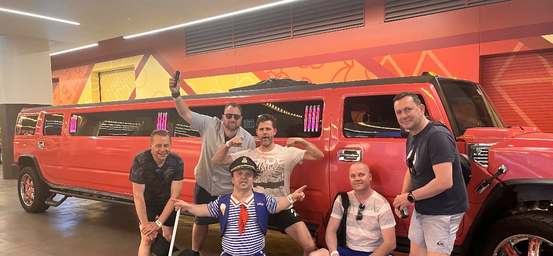 mightymikemurga's tweet photo. Circa Sports book 🏈 🏀 #pool #march #stag #sports #sport #circa #sportsbet #bachlor #kiss #rock #grouppic #grouppicture #dwarf #mightymike #midget #bacheloretteparty #cheers #goodtimes #littlepeople #summer #swim #vegas #lasvegas #sailor #costumes #mightymike https://t.co/cITpI0wRnS