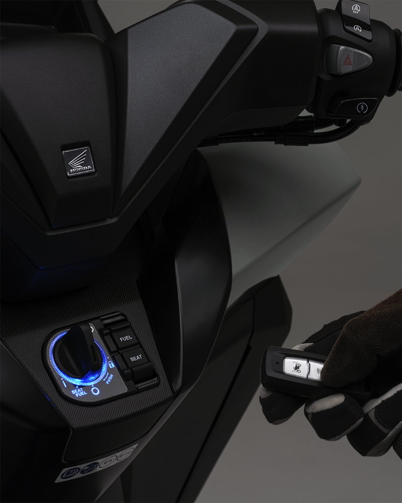 hondaitaliamoto's tweet image. Hondictionary ci guida alla scoperta del mondo Honda.
“Smart Key”, ci racconta una tecnologia che aggiunge praticità e comodità alla tua esperienza di guida.
#Honda #HondaMoto #SmartKey #Hondictionary #ThePowerOfDreams