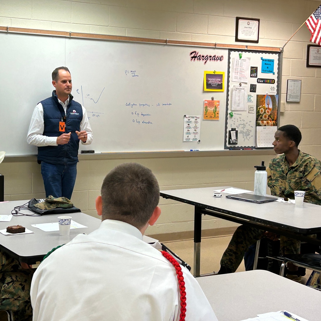 HargraveTigers's tweet photo. Leadership Class welcomed Jacob Corwin from Valor Farm to discuss their work for veterans' well-being. He outlined their philosophy, goals & community involvement.
Can't wait for our hands-on experience this Friday!
#BeMoreInvolved #ValorFarmVisit #SupportOurVets https://t.co/LbBqBlP336
