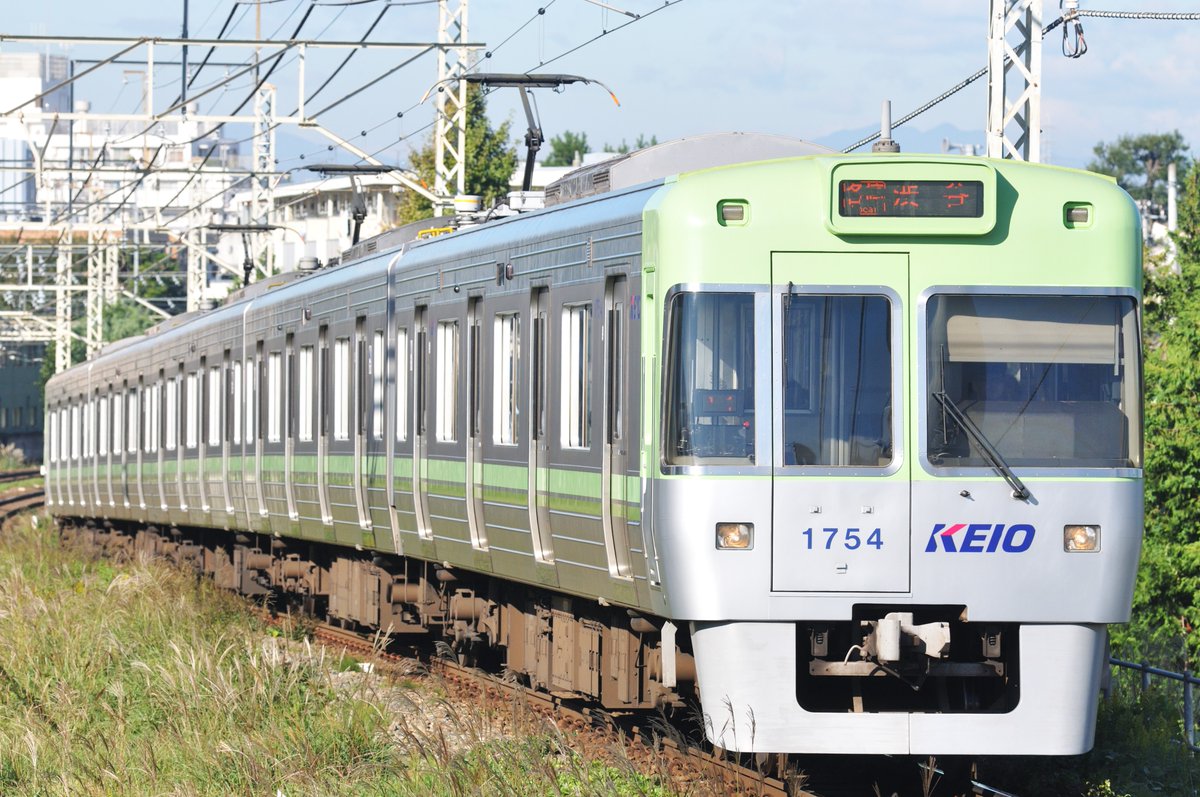 kuhane130's tweet photo. #みどりの日なので緑色の画像貼る 
地元を走る京王井の頭線1000形

#1000形 #1754F #1761F #1775F #1782F
#井の頭線 #京王井の頭線 https://t.co/eIMPV8sxP2