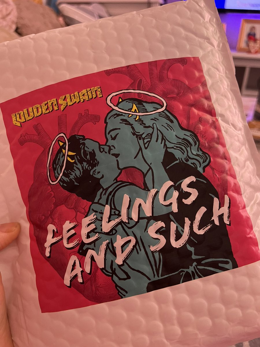 Sam260484's tweet photo. Just got my birthday present from my husband! Thanks @LoudenSwain1 @RobBenedict I hope you will sign it at purcon 7 for me! https://t.co/1oYuz6kxin