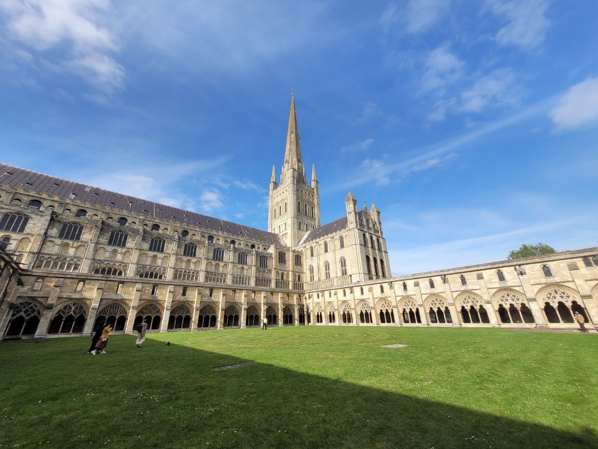 UKA_PEN's tweet photo. Team teaching observations of a schizophrenia workshop and a tour around Norwich for day 2 of our clinical staff exchange @UEAPharmacy Great sharing of knowledge and discussion of implementation #pharmacyeducation https://t.co/x37X9mULS0