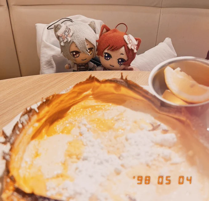 アフターのパンケーキとドーナツに集まるねこさんたち