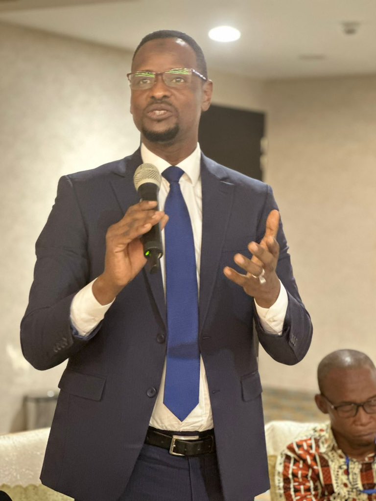 WaterAidNiger's tweet photo. “Grâce  à  @WaterAid le réseau des  journalistes ont pu former en 13 ans plus de 300 journalistes. Notre rôle dans le cadre de partenariat est d intensifier la mobilisation des médias” 

Ousmane Dambadji, président des réseaux des journalistes. https://t.co/HvuSc7pZCv
