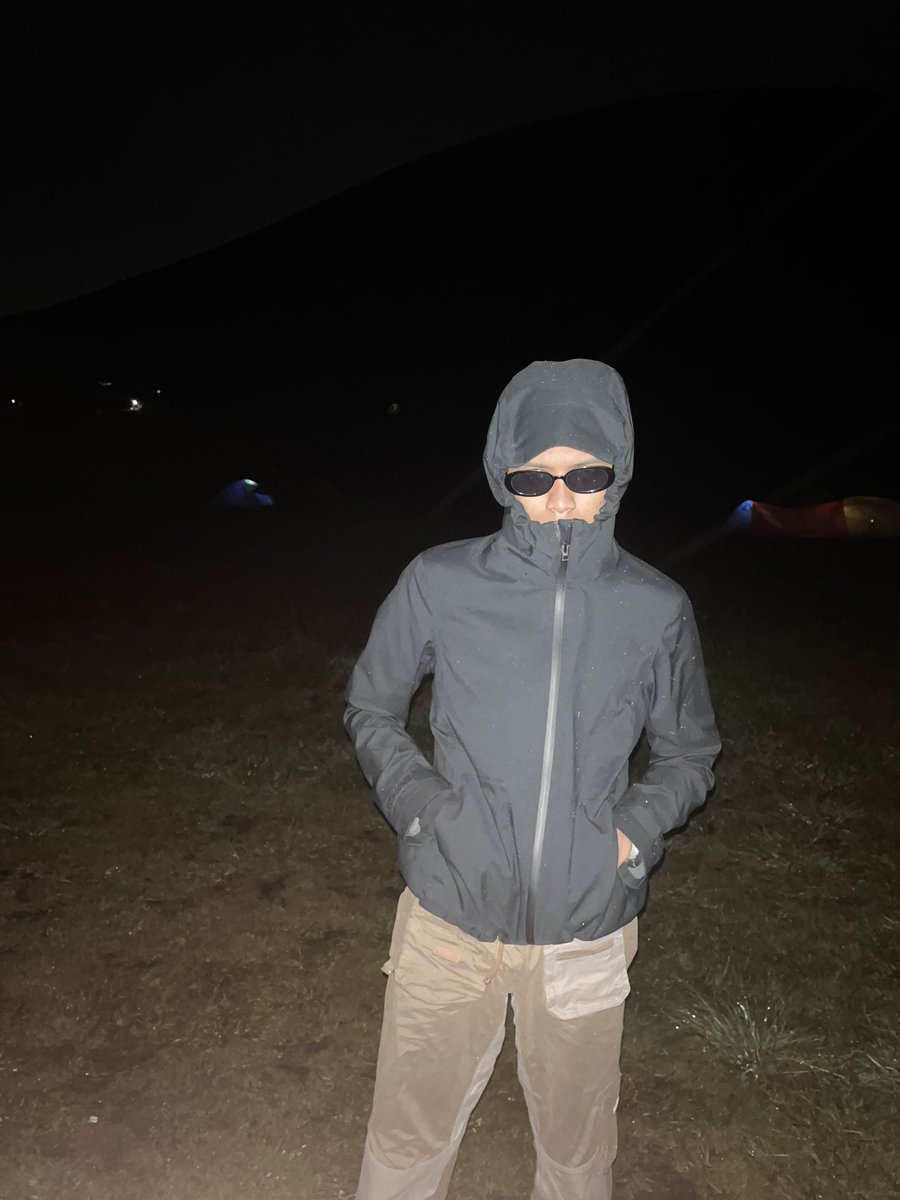 Mhmdsyachrony2's tweet image. Gunung Gede tiris euyy #gorpcore