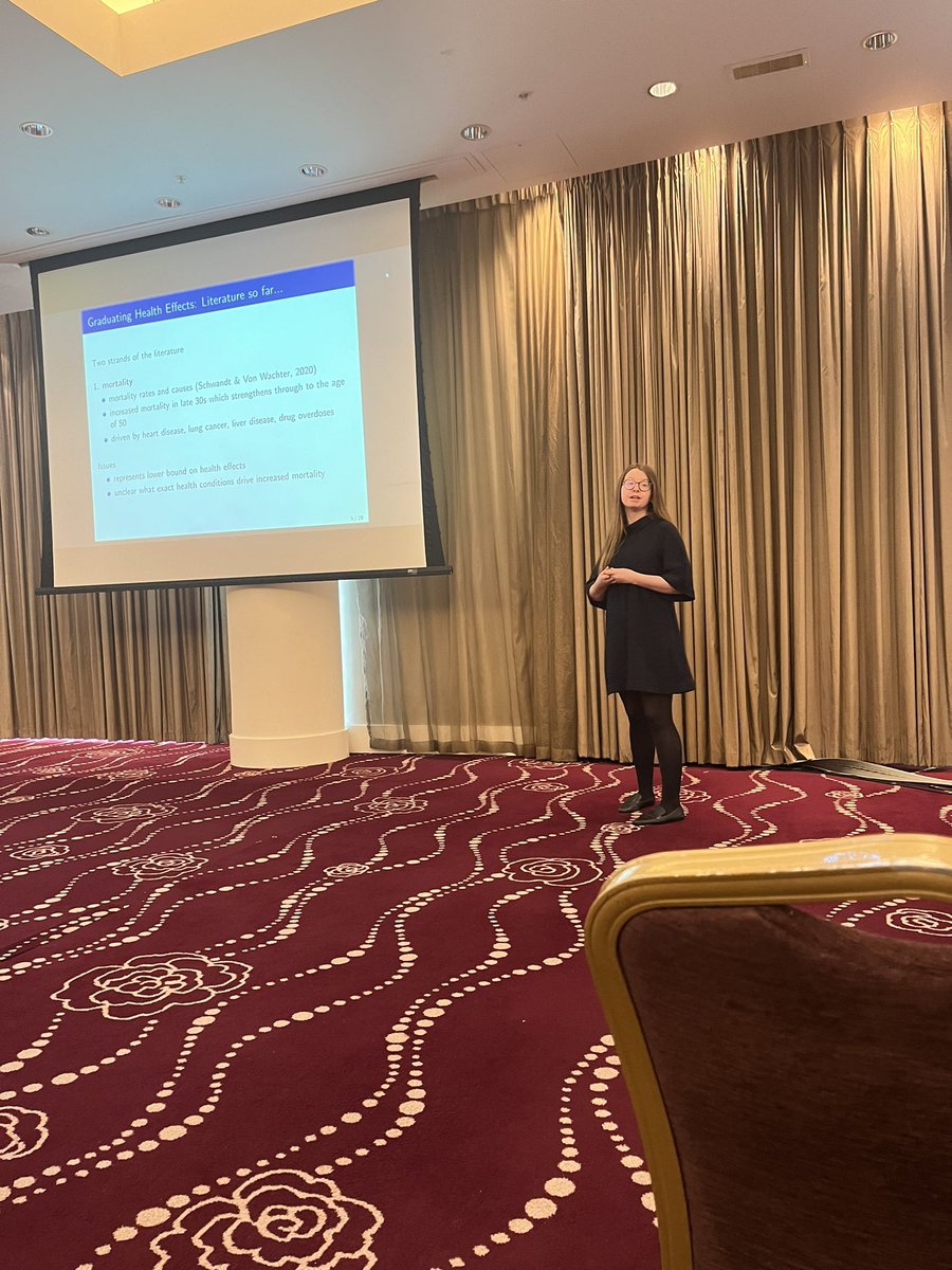 IrishEconAssoc's tweet photo. Seraphim Dempsey (Lux Institute of Socio-Economic Research) shows that the timing you leave full time education matters for your health later in life. Bottom line - don’t graduate during a recession!! @ISWEconomics @SeraphimDempsey https://t.co/jKHhc5f2Sd