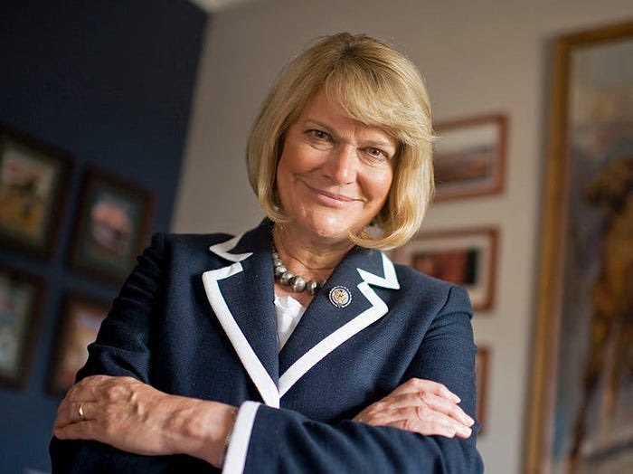 #stockact crook 10
<a href="/SenLummis/">Senator Cynthia Lummis</a> (R-WY)

A woman with good taste!  Sen.Lummis was days late in reporting a single purchase of up to 100K of $BTC. 

She was so locked in on <a href="/coinbase/">Coinbase 🛡️</a> that she completely forgot about the #stockact and her obligation. #btc around 20k at time (august)