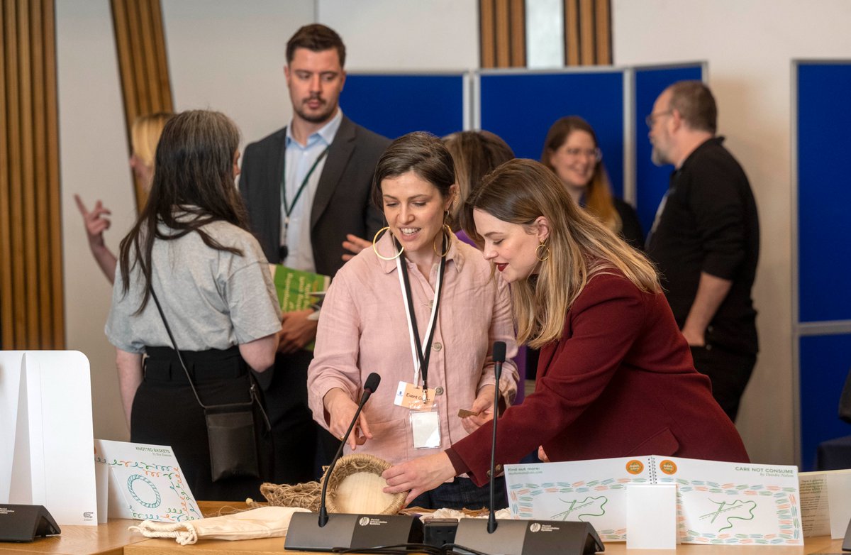 MAKEManifesto's tweet photo. More images from our #MAKELearn drop-in event at Scottish Parliament - 2️⃣ weeks ago already!

It was wonderful how many MSPs were interested in the campaign &amp; engaged withhands-on demonstrations that we had prepared to accompany the Report &amp; Key Findings.📷 Photos by Neil Hanna https://t.co/71ptFeTHiC