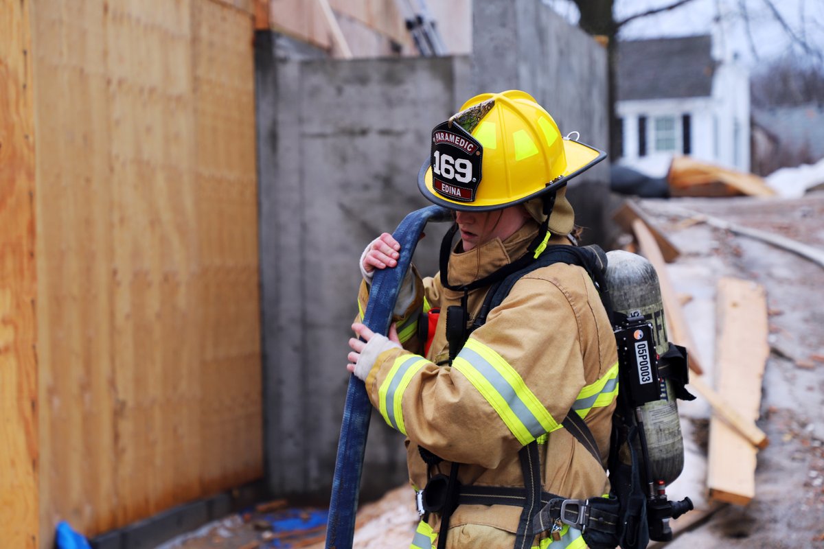 EdinaFire's tweet image. Today is #InternationalFirefightersDay! Big thank you to all of our Paramedic Firefighters for everything they do for our Community, and thank you to our mutual aid partners for showing up for Edina residents when they need it most, too.