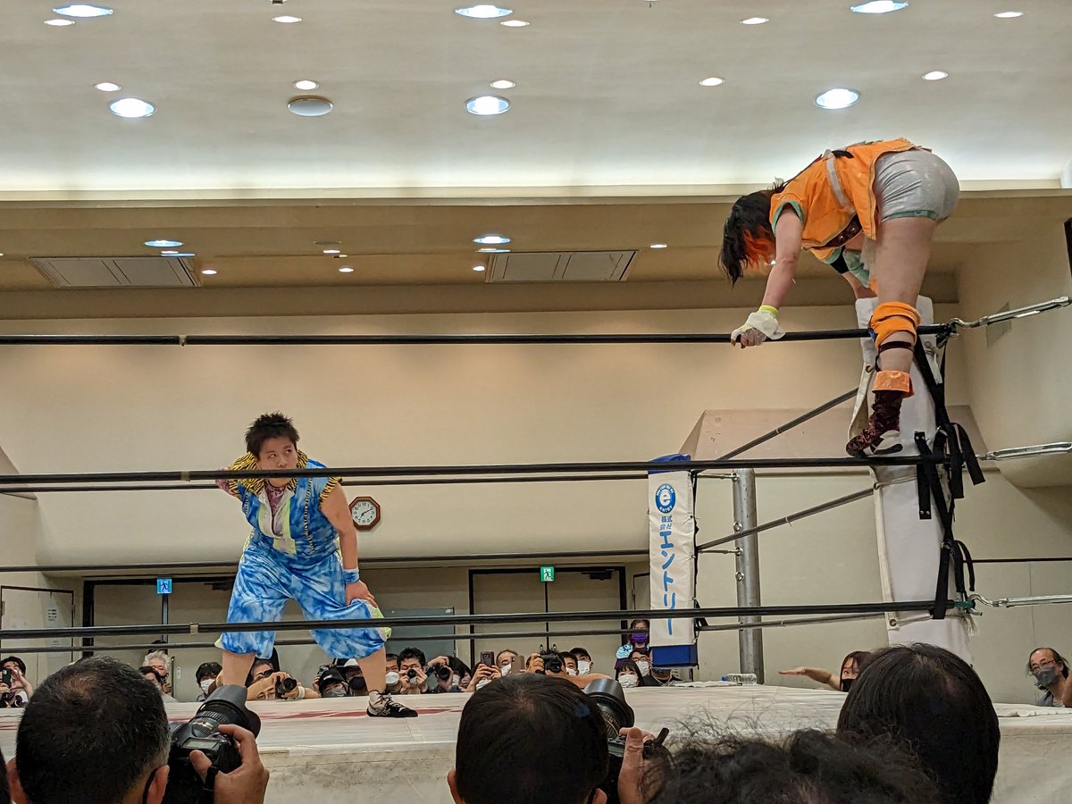 Chris2KLee's tweet photo. Chie Koishikawa flies past Chie Ozora, but still hits with a big strike to follow up. #GTMC #ChocoPro #PUREJ https://t.co/TxAiP5ThkN