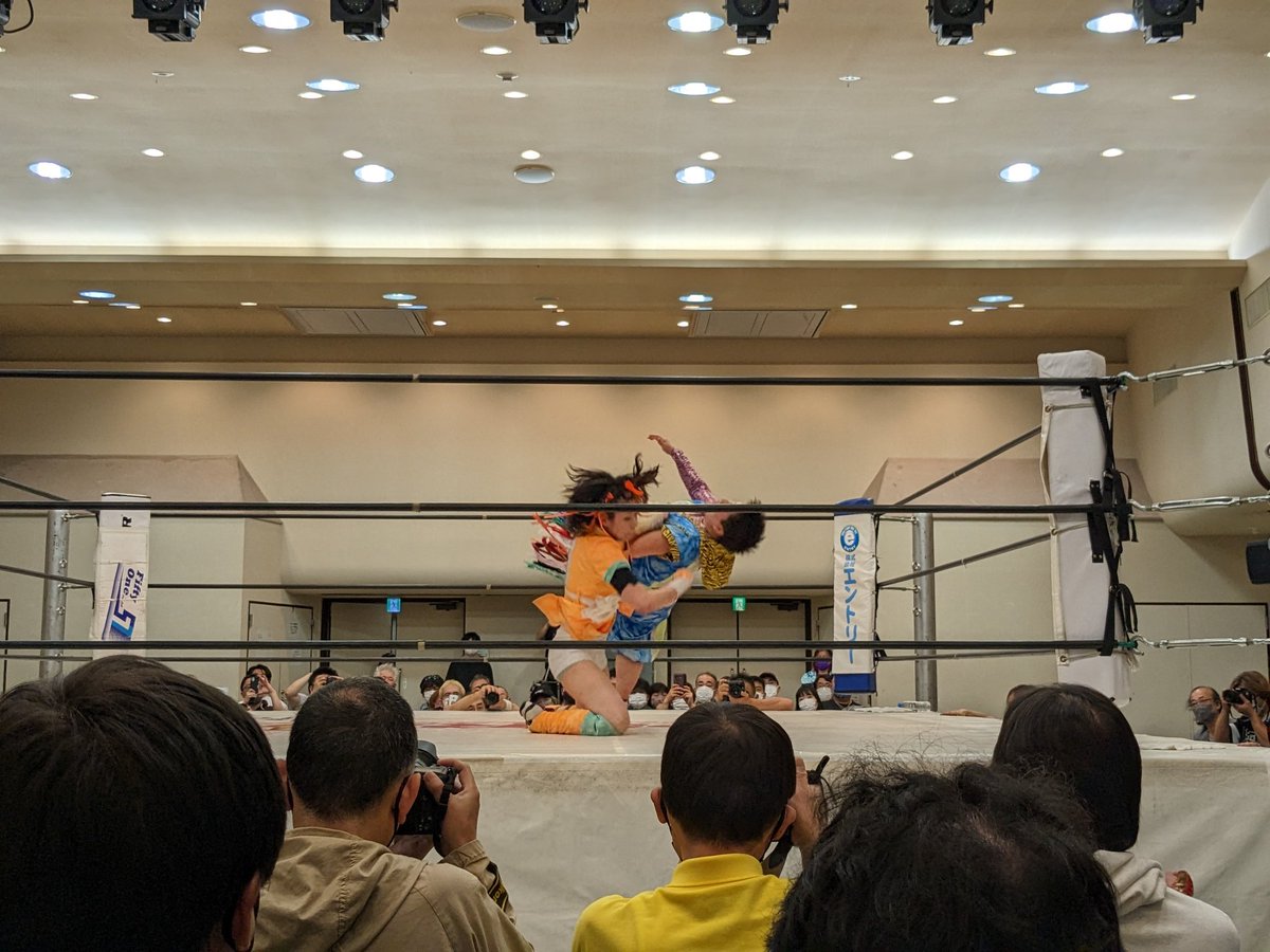 Chris2KLee's tweet photo. Chie Koishikawa flies past Chie Ozora, but still hits with a big strike to follow up. #GTMC #ChocoPro #PUREJ https://t.co/TxAiP5ThkN