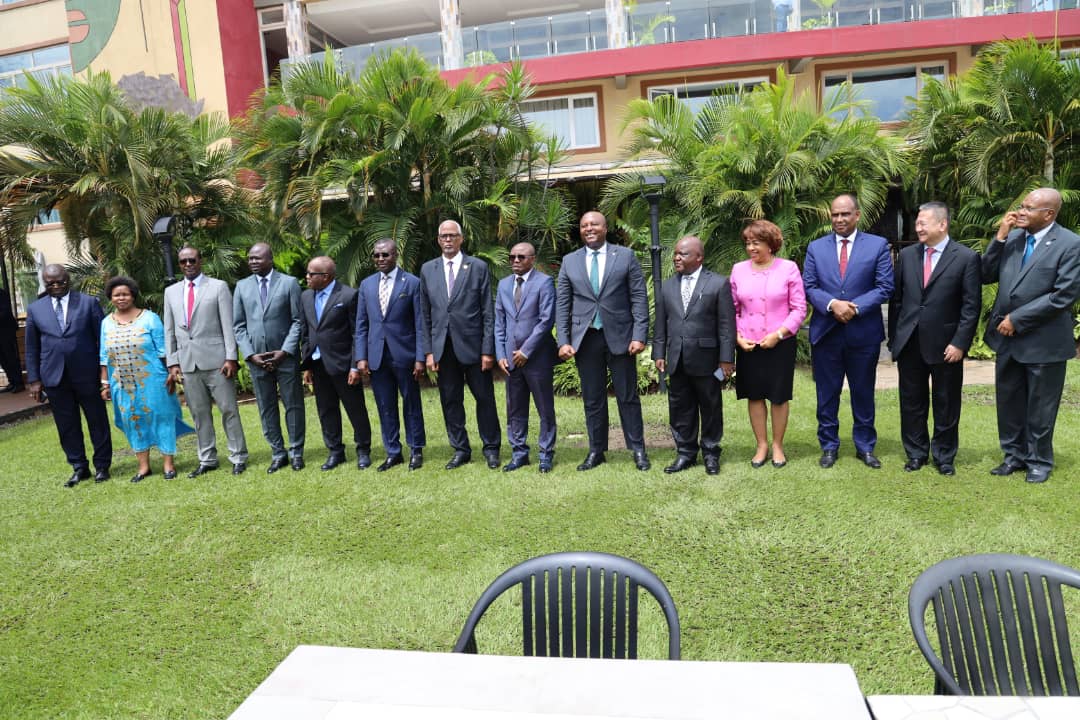 MAEBurundi's tweet photo. Réunion des ministres des Affaires étrangères des pays signataires de l'Accord-cadre pour la paix, la sécurité et la coopération pour la République Démocratique du Congo et la région : Photo de groupe. https://t.co/jYFEg6hvFX