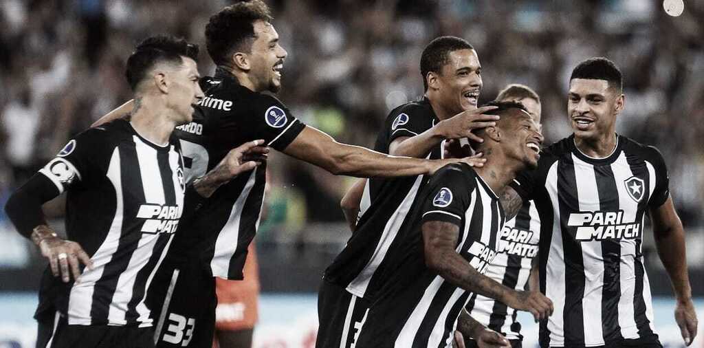 BotafogoVAVEL's tweet photo. Botafogo x LDU AO VIVO: onde assistir a partida em tempo real pela Copa Sul-Americana https://t.co/ICBbQggfo9 https://t.co/NVBaVXDexK
