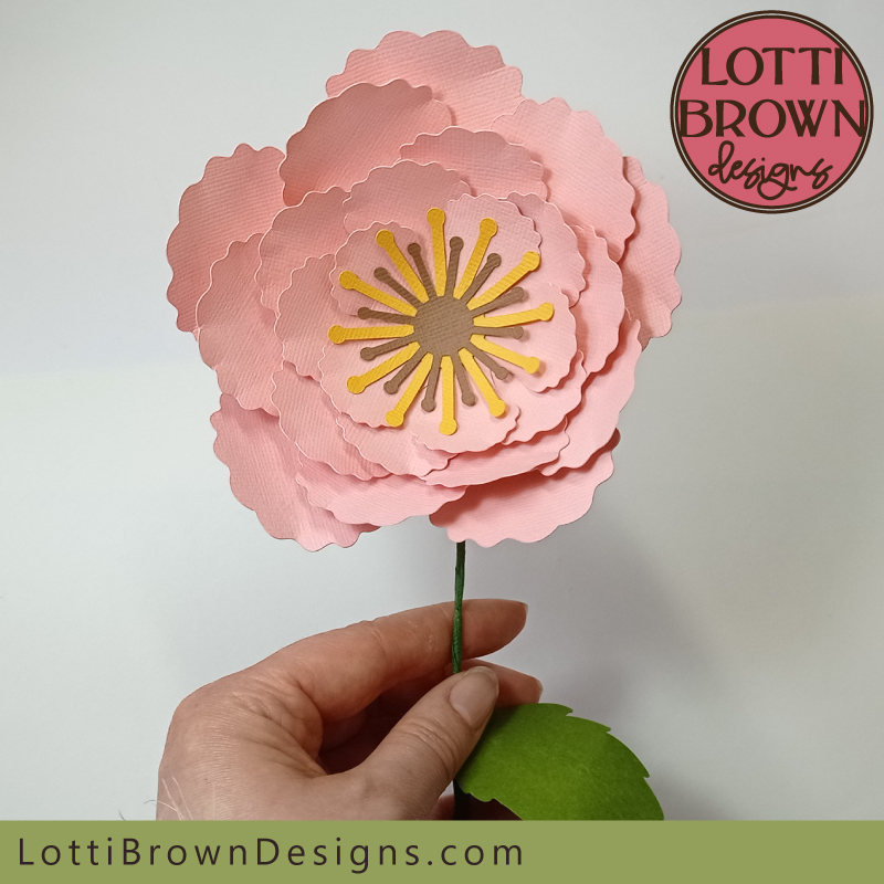 Today, I've got this pretty flower template for you - new in my Etsy store - nice and easy to make and you can choose to make it with or without stem and a variety of leaves! lottibrowndesigns.com/paper-flower-s… #cricutprojects #paperflowers