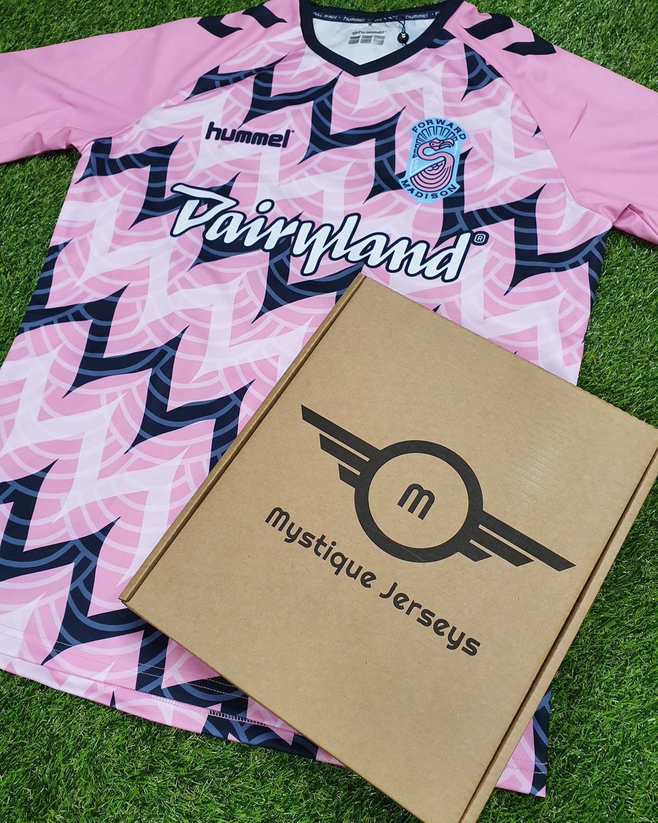 MystiqueJerseys's tweet photo. ⏰️ Giveaway ⏰️

If Marcus Rashford or Kaoru Mitoma score first tonight! 

Someone win will a free football shirt

➡️ https://t.co/s6kAUEURIL 📦❓️👕

🔄 Retweet &amp; Follow to Enter https://t.co/d4F03XkH0D