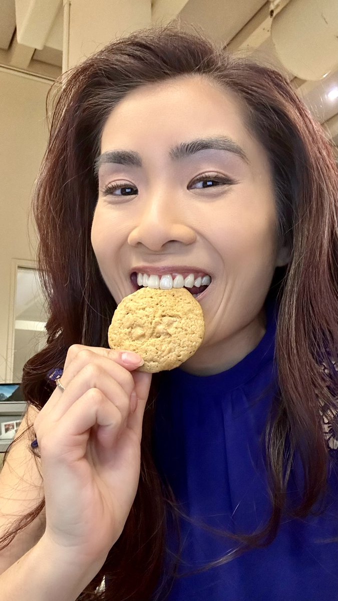 PauleenLe's tweet image. Found a FULL 🍪 on my desk this AM!! This is why @AdamDuxter is one of the best! Check out the clip of yesterday’s @WCCO News at Noon for context! #CisforCookie #ThankYou #MVP