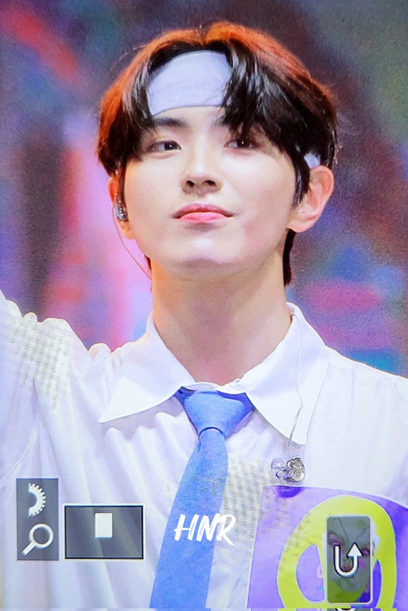 HNR_217's tweet photo. 230504 하동
오늘도 널 조아해... 
#용희 #YONGHEE #CIX #씨아이엑스 https://t.co/MeM8jB8XEl