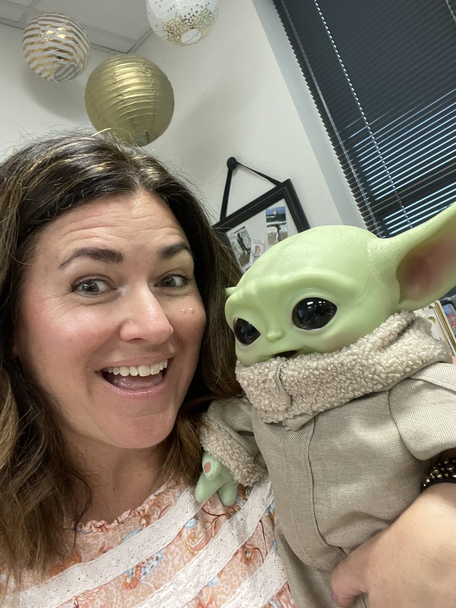 Kerri Hendrickson tweet media