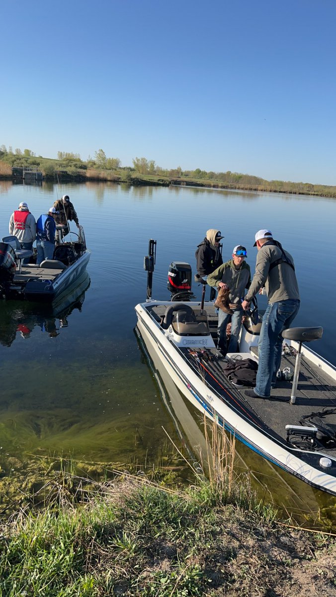 We are about 15 minutes away from getting started with IHSA Bass Fishing Sectionals! Top 3 boats advance to state in 2 weeks.
