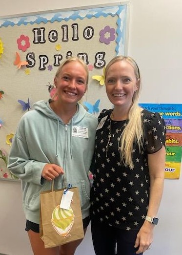 SpringLakeSCPS's tweet image. Many thanks to our Youth Dividend of the Year, Hannah! We appreciate all you do! 🍎