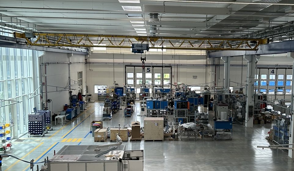 Ambiente luminoso e accogliente 
La fabbrica moderna si vede e si sente

In <a href="/MasmecSpa/">Masmec S.p.A.</a>